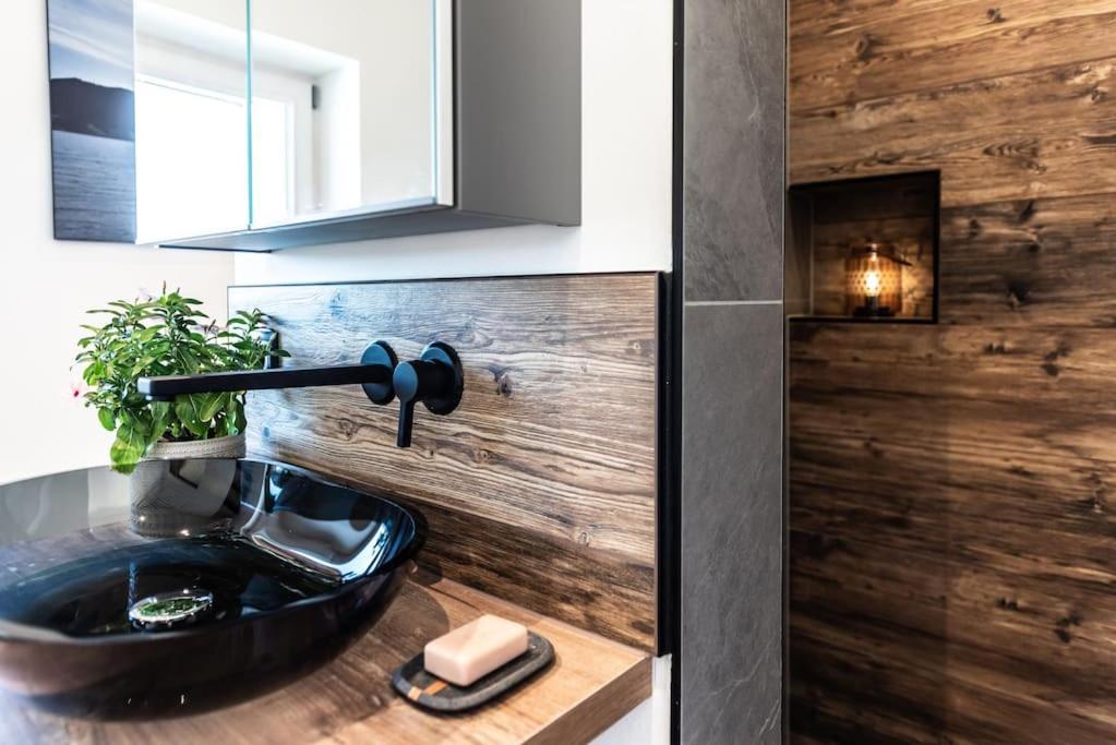 Exklusives Design-Apartment & Sauna Warngau ภายนอก รูปภาพ